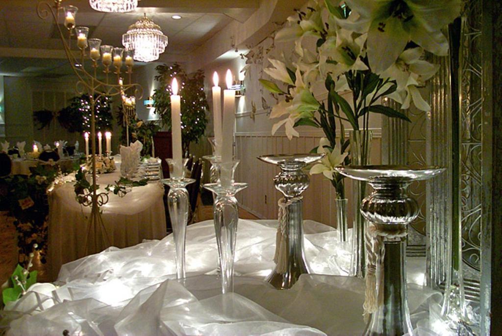Ambassador Hotel Садбери Экстерьер фото